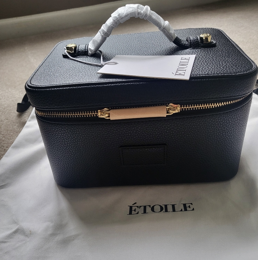 NWT ÉTOILE Black Pebbled Leather Vanity Case with Gold Hardware